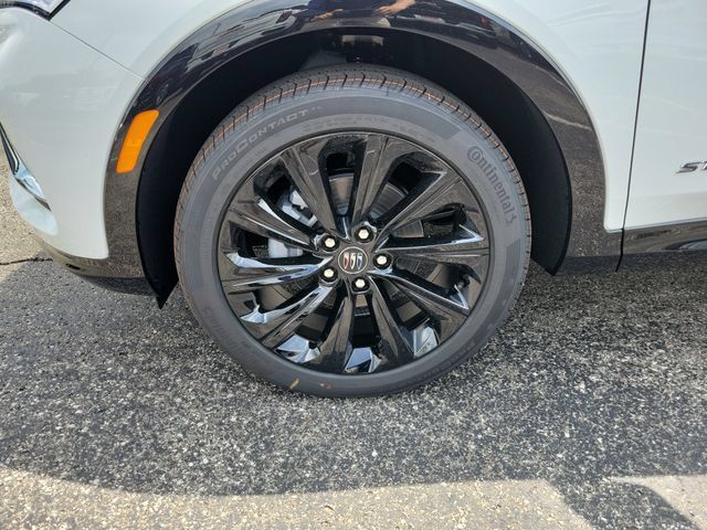 New 2026 Buick Envista Sport Touring w/ Convenience I Package FWD image 5