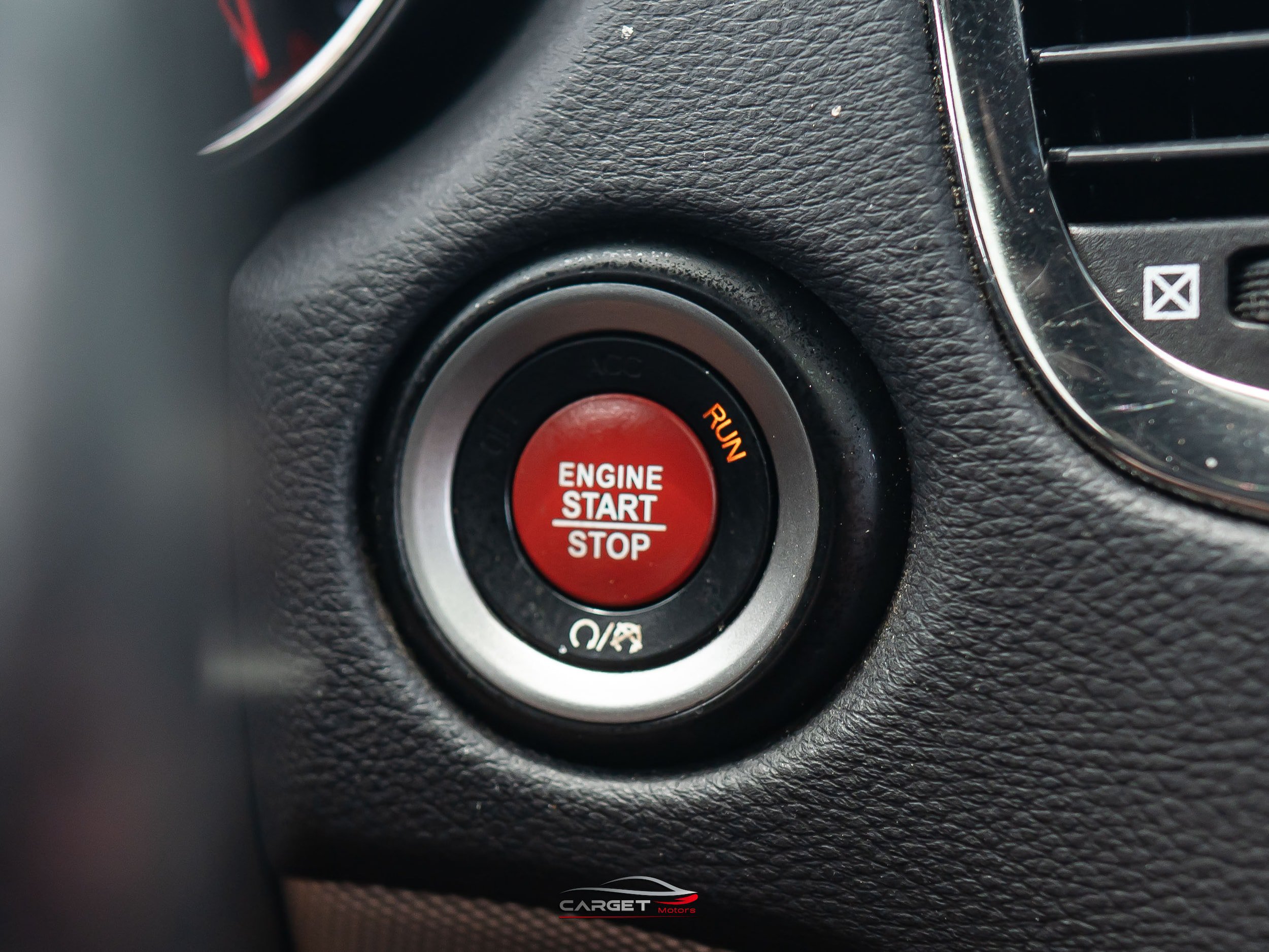 Used 2018 Dodge Durango SRT AWD/4WD image 34