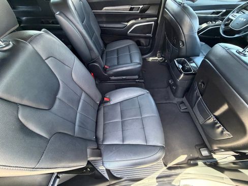 Used 2022 Kia Telluride EX w/ EX Premium Package AWD/4WD image 13