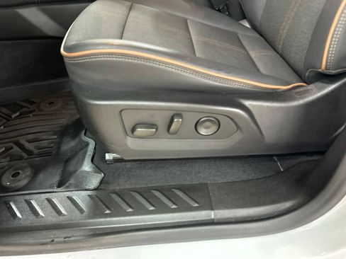 Used 2024 GMC Canyon AT4 w/ Canyon Safety Plus Package AWD/4WD image 12
