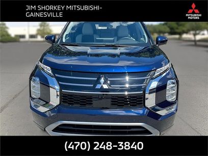 New 2025 Mitsubishi Outlander SE
