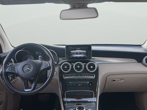 Used 2019 Mercedes-Benz GLC 300 4MATIC image 12