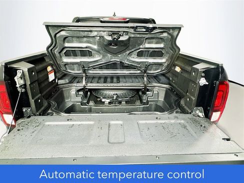 Used 2025 Honda Ridgeline TrailSport image 12