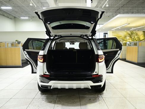 Used 2024 Land Rover Discovery Sport S image 21