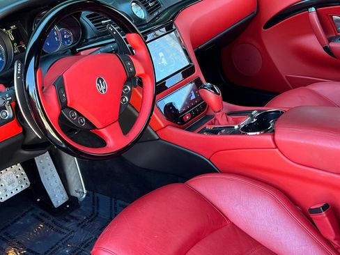 Used 2017 Maserati GranTurismo Sport RWD image 2