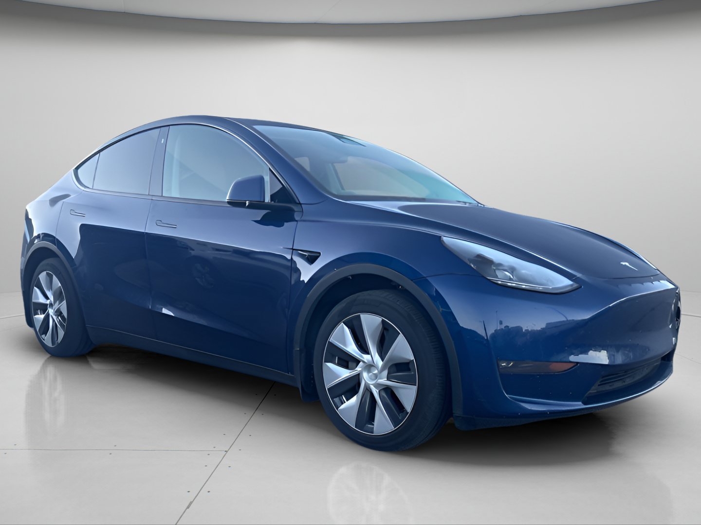 Used 2023 Tesla Model Y Long Range AWD/4WD image 3
