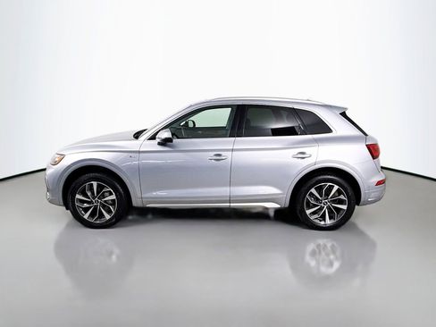 Used 2023 Audi Q5 2.0T Premium w/ Convenience Package image 2
