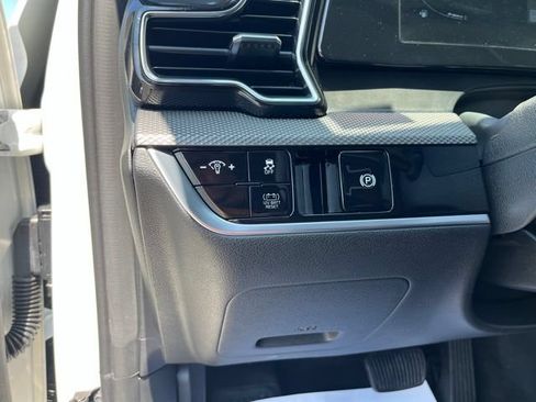 Certified 2023 Kia Sportage LX AWD/4WD image 20