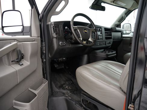 Used 2019 Chevrolet Express 2500 w/ Driver Convenience Package image 20