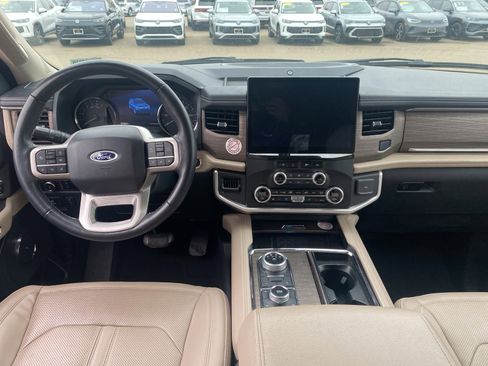Used 2024 Ford Expedition Max Limited image 11