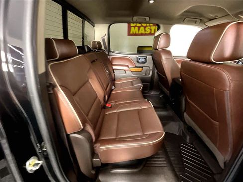 Used 2017 Chevrolet Silverado 2500 High Country w/ Duramax Plus Package image 18