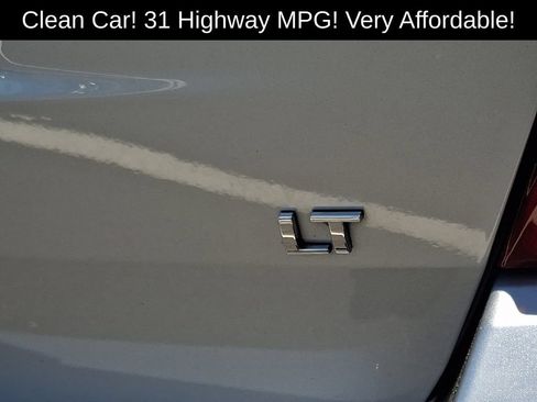 Used 2019 Chevrolet Trax LT w/ LT Convenience Package FWD image 30