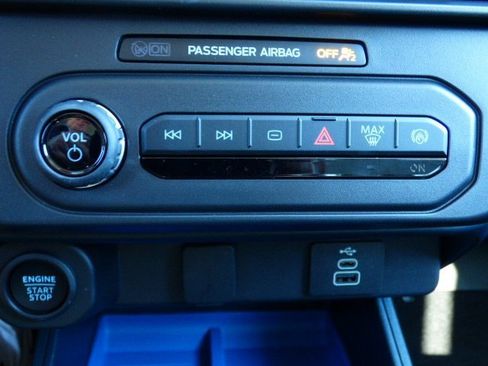 New 2025 Ford Maverick XLT w/ XLT Luxury Package image 24