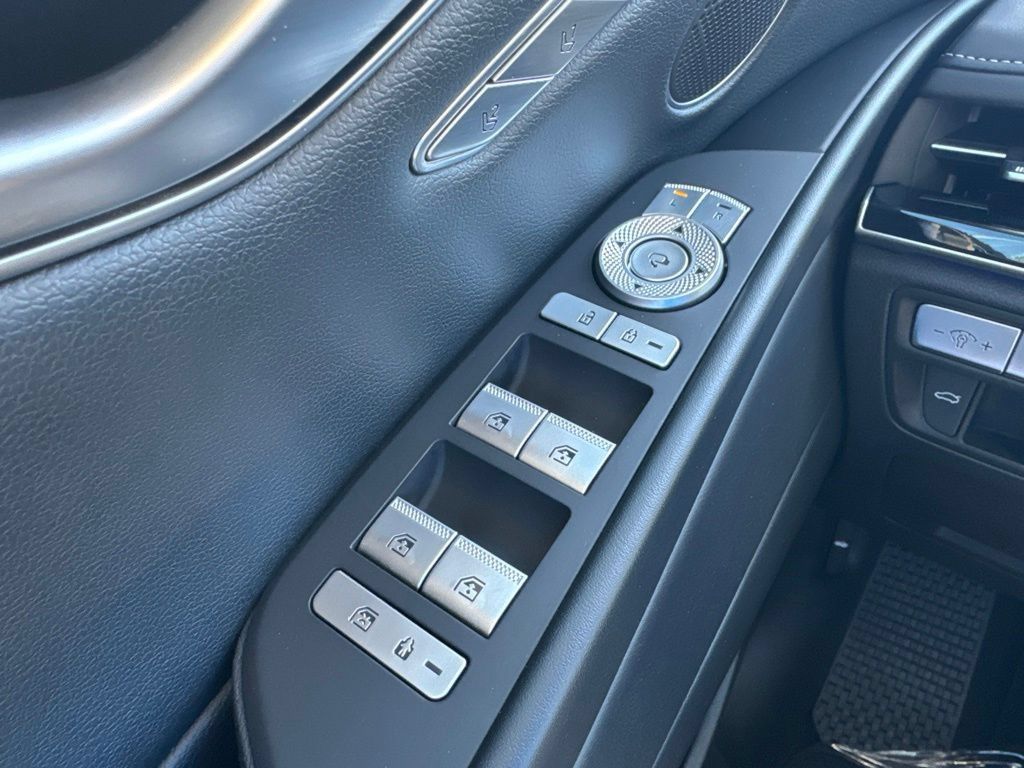 Used 2021 Genesis G80 2.5T RWD image 10