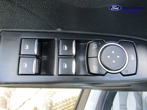 Certified 2025 Ford Escape SE FWD image 25