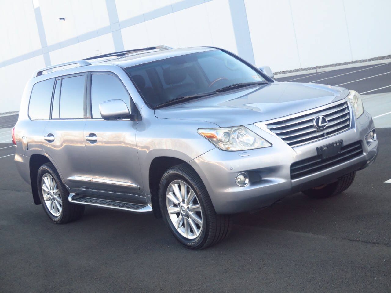 Used 2008 Lexus LX 570 4WD w/ Technology Pkg image 38