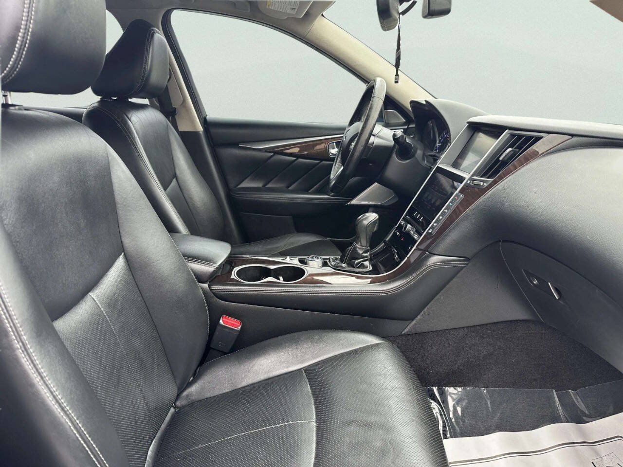 Used 2017 INFINITI Q50 3.0t Premium w/ Driver Assistance Package AWD/4WD image 24