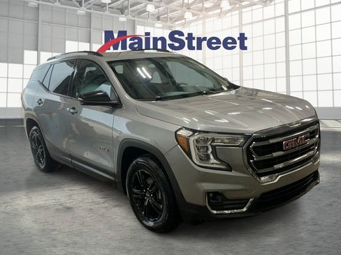 Used 2023 GMC Terrain AT4 image 7