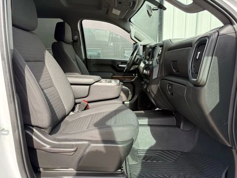 Used 2023 Chevrolet Silverado 2500 LT w/ Convenience Package image 9