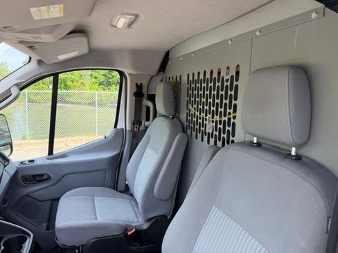 Used 2019 Ford Transit 150 130 Low Roof RWD image 17