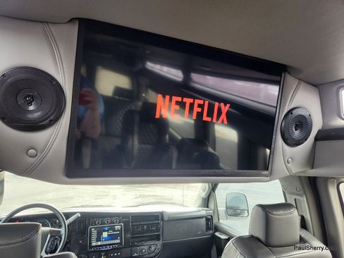 Used 2023 GMC Savana 2500 Extended image 39