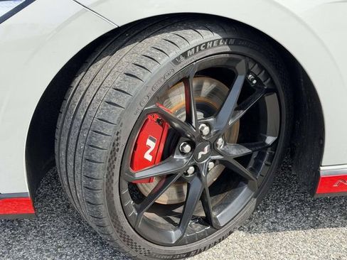 Used 2025 Hyundai Elantra N image 13