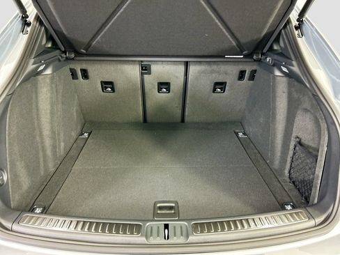 Used 2026 Porsche Macan AWD/4WD image 29