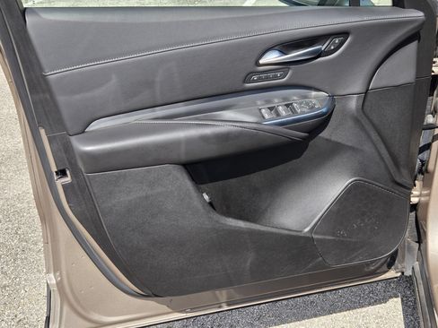 Used 2024 Cadillac XT4 Premium Luxury FWD image 11