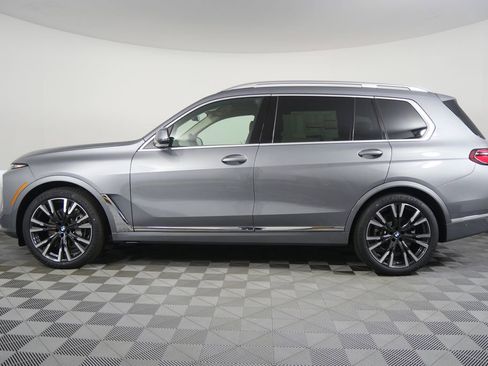 New 2026 BMW X7 xDrive40i w/ Premium Package AWD/4WD image 6