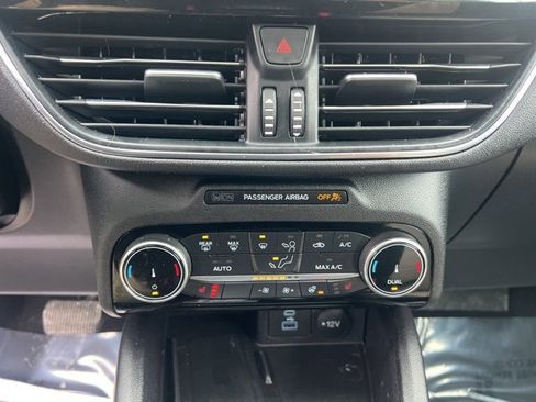 Used 2022 Ford Escape Titanium w/ Titanium Elite Package image 31