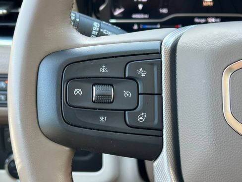 Used 2023 GMC Yukon Denali AWD/4WD image 24