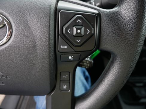 Used 2022 Toyota Tacoma SR image 29