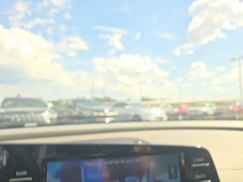 Used 2022 Hyundai Elantra SEL w/ Convenience Package image 24