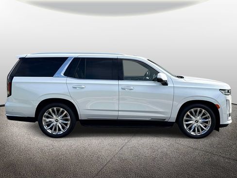 Used 2023 Cadillac Escalade Premium Luxury w/ Performance Package AWD/4WD image 4