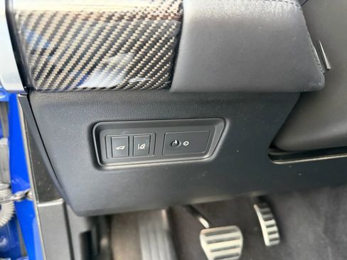 Used 2017 Land Rover Range Rover Sport SVR AWD/4WD image 16