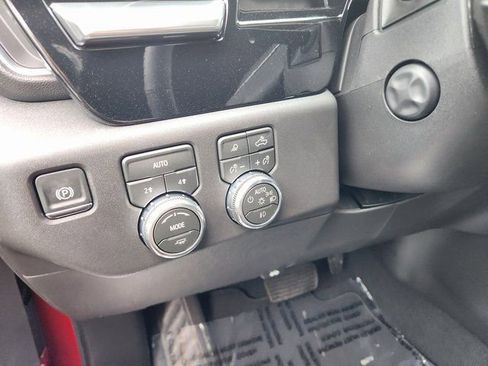 New 2026 GMC Sierra 1500 SLT image 24