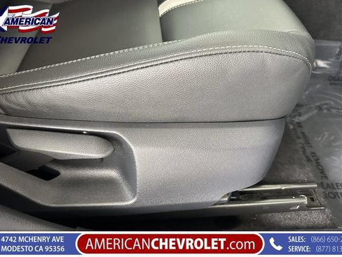 Used 2025 Toyota Camry SE FWD image 24