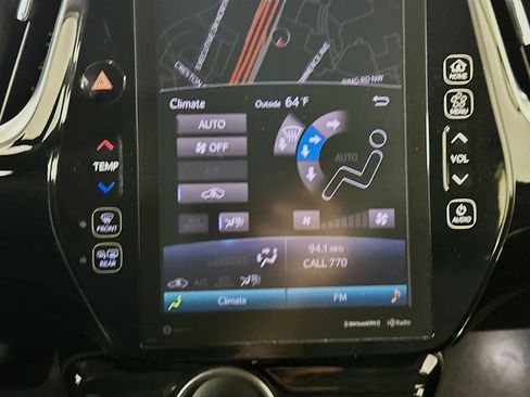 Used 2020 Toyota Prius Prime XLE image 23