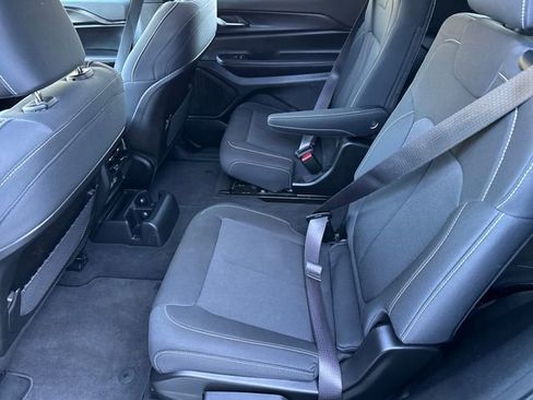 Used 2024 Jeep Grand Cherokee L Laredo AWD/4WD image 24