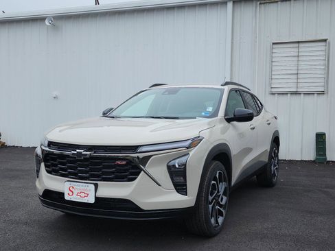 New 2026 Chevrolet Trax RS image 1