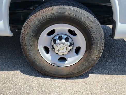 Used 2014 Chevrolet Express 3500 Extended image 34