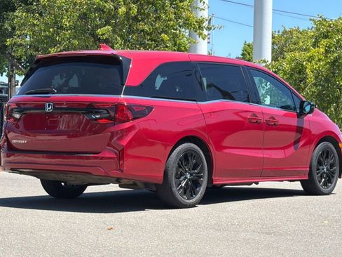 Used 2025 Honda Odyssey Sport-L image 4