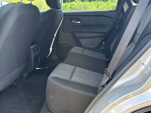 Certified 2025 Nissan Rogue SV FWD image 23