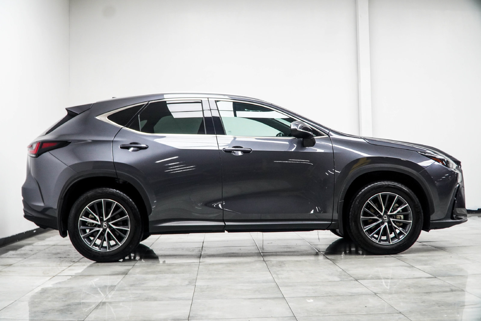 Used 2025 Lexus NX 250 FWD w/ Accessory Package (2T) image 8