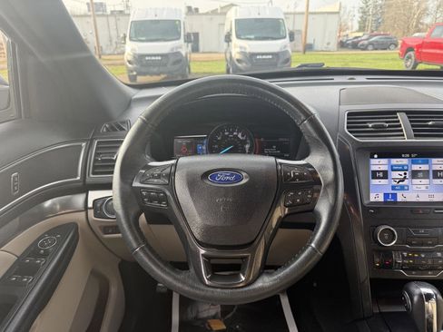 Used 2019 Ford Explorer XLT w/ Equipment Group 202A image 20