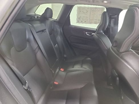 Used 2023 Volvo XC60 B5 Plus AWD/4WD image 16