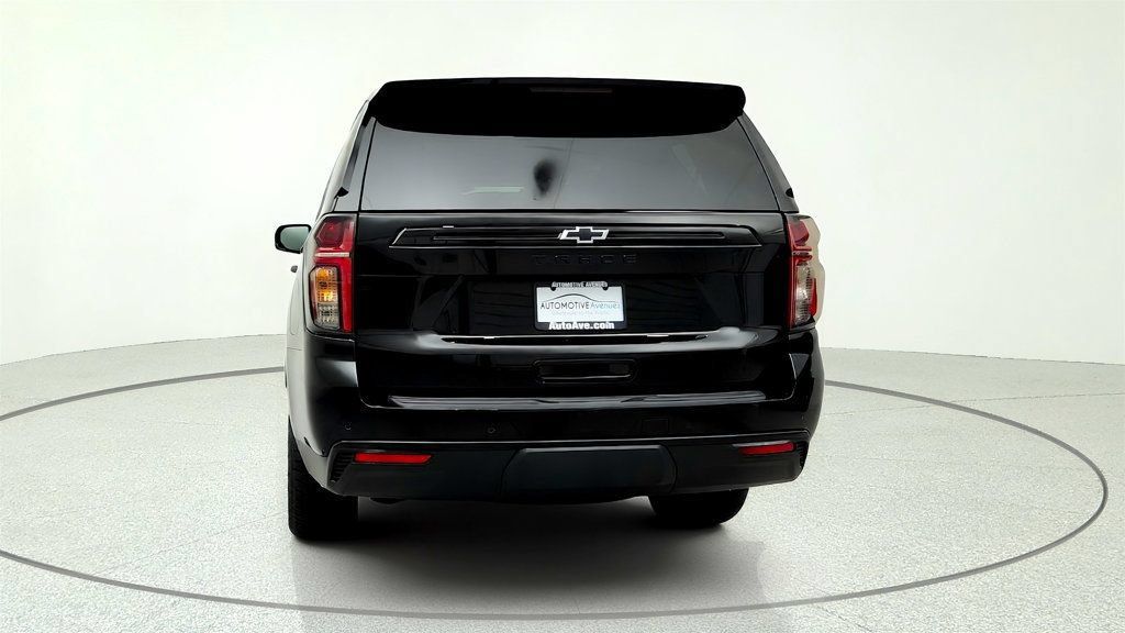 Used 2023 Chevrolet Tahoe Z71 w/ Luxury Package AWD/4WD image 6