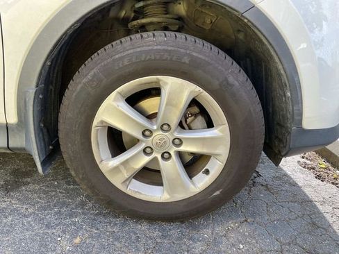 Used 2013 Toyota RAV4 XLE image 7