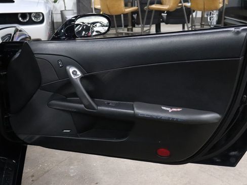 Used 2006 Chevrolet Corvette Convertible w/ Preferred Equipment Group image 14
