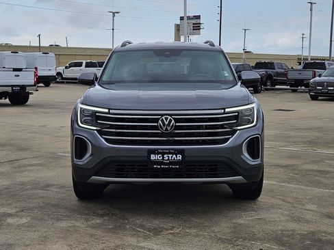 Used 2025 Volkswagen Atlas SE image 9